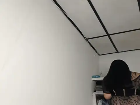 Snapshot of kira-stormm chatting on 02-19-26, 09:33 kira-stormm online show from 02-19-26, 09:33