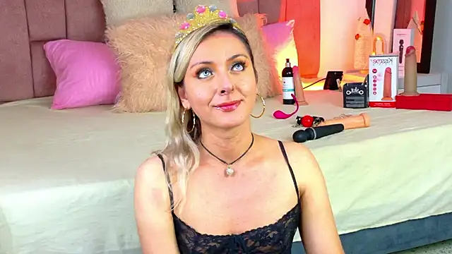 Lunitaa Diva online show from 01-11-26, 04:12