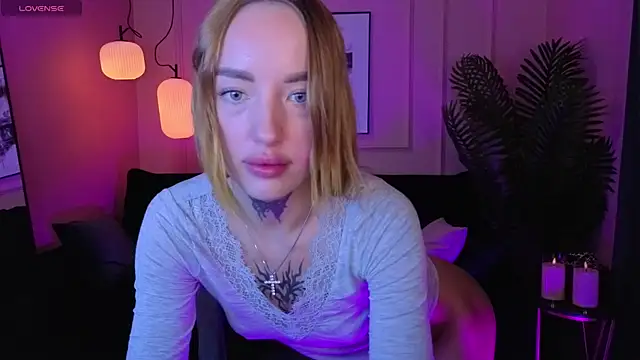 MarquiseMuse online show from 11-21-25, 09:30