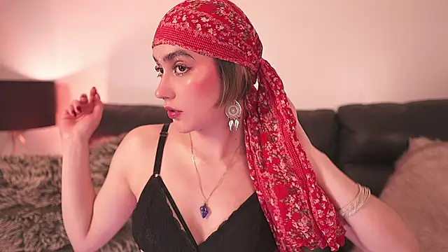 Mackenzie Lia online show from 12-04-25, 07:55