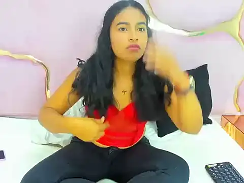 Zoefiree online show from 11-22-25, 03:16