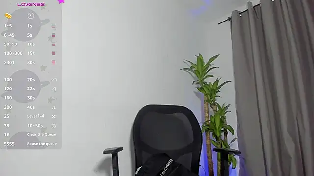 Catty Noir online show from 11-27-25, 09:39