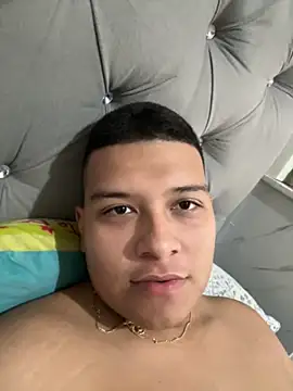 Vale Jua17 online show from 11-22-25, 02:27