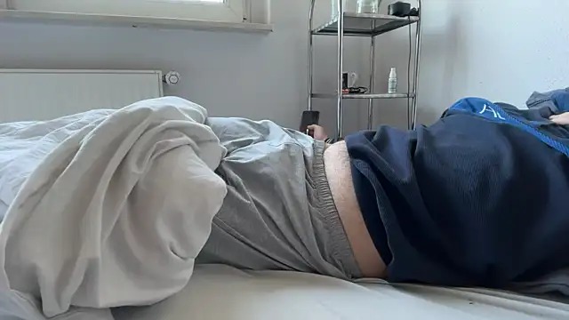 lou is online show from 11-23-25, 08:36