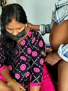 Desicouple1706 online show from 12-23-25, 04:43