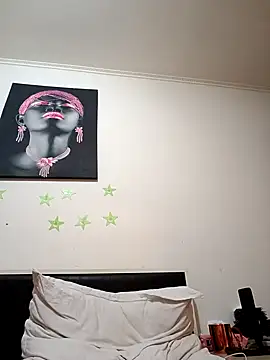 stropinela23 online show from 02-09-26, 08:46