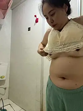 tianwei2567 online show from 11-26-25, 02:18