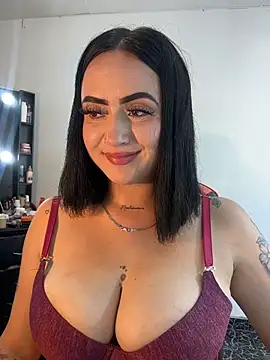 Snapshot of emily_acorn chatting on 11-24-25, 06:02 emily acorn online show from 11-24-25, 06:02