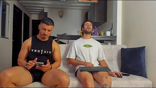 heteros curious online show from 11-22-25, 11:48