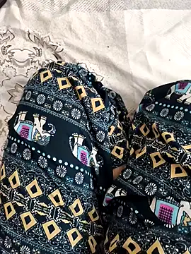 Snapshot of paro22_sex chatting on 02-13-26, 05:20 paro22 sex online show from 02-13-26, 05:20