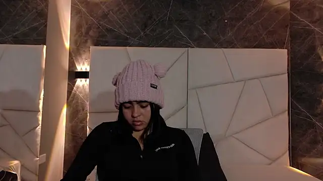 mia violet8 online show from 11-26-25, 01:50