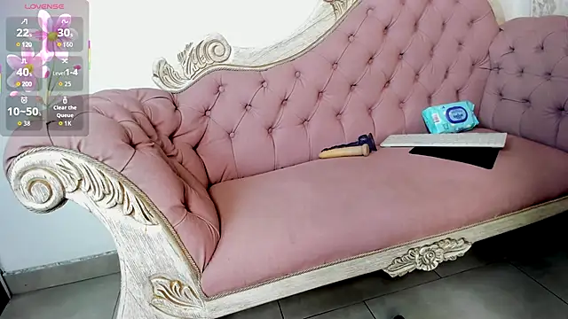 Mysterius Woman online show from 12-15-25, 12:53