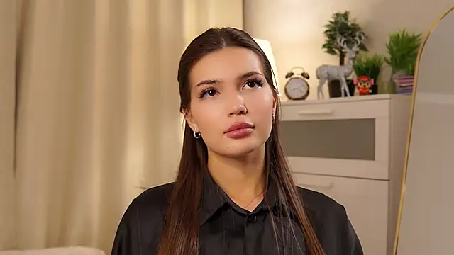 Snapshot of MiriamFeavel chatting on 11-23-25, 12:38 MiriamFeavel online show from 11-23-25, 12:38