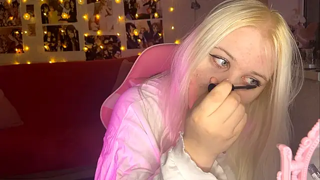 melissara1n online show from 12-04-25, 01:59