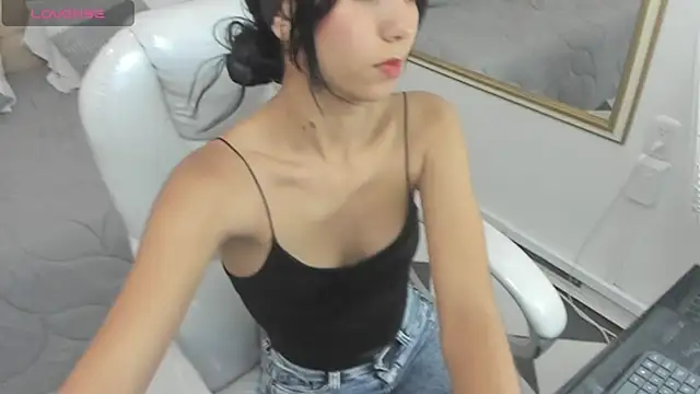 Gemma19  online show from 12-14-25, 12:38