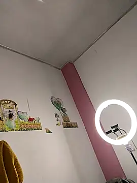 Snapshot of Sexy-boy04u chatting on 11-24-25, 03:28 Sexy-boy04u online show from 11-24-25, 03:28