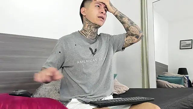 Andrew sanders68 online show from 12-19-25, 03:13