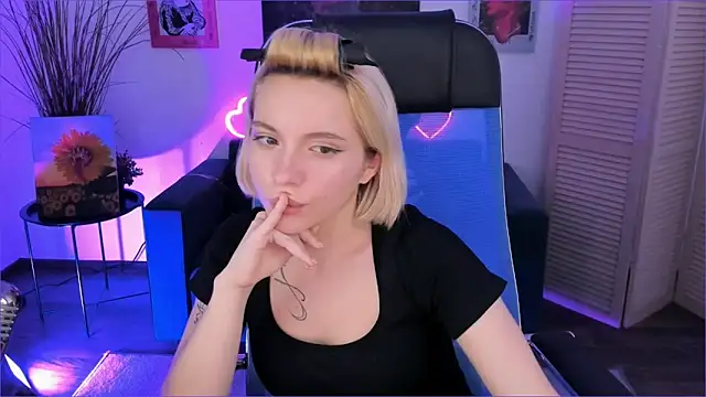 BlossomVesper online show from 12-03-25, 08:12