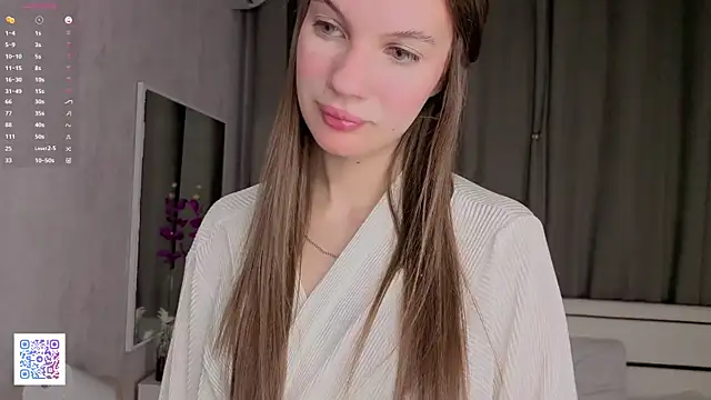 NeliaVandresar online show from 12-18-25, 04:18