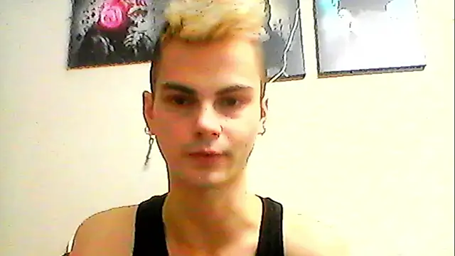 Snapshot of nicotinicmouse chatting on 11-23-25, 10:04 nicotinicmouse online show from 11-23-25, 10:04