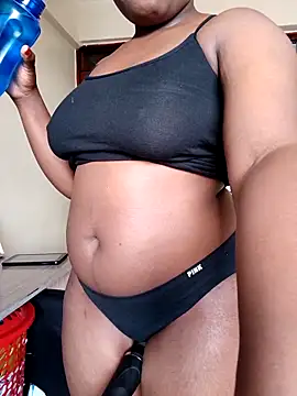 Snapshot of QuuenLeesa chatting on 11-24-25, 12:27 QuuenLeesa online show from 11-24-25, 12:27