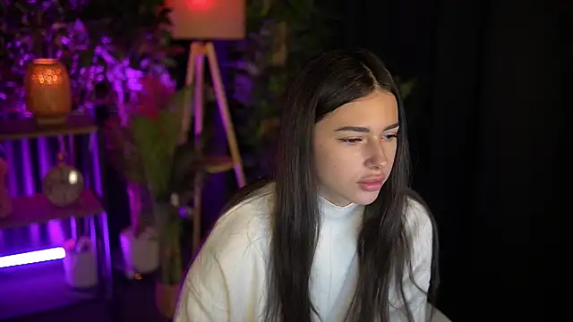 Snapshot of LuxeAvelyn chatting on 11-25-25, 11:54 LuxeAvelyn online show from 11-25-25, 11:54