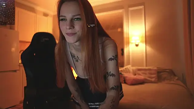  alice meyss  online show from 11-26-25, 09:43