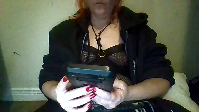 Snapshot of findom_mistressvampcandy chatting on 11-23-25, 04:23 findom mistressvampcandy online show from 11-23-25, 04:23