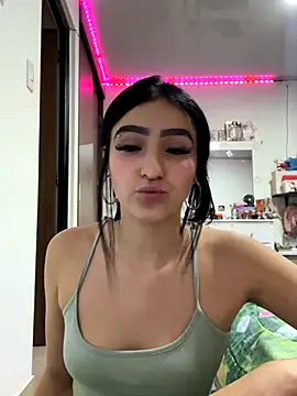 Snapshot of imvaleriaa__ chatting on 11-23-25, 02:44 imvaleriaa online show from 11-23-25, 02:44