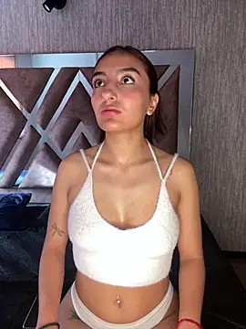 ZoeJohnson Pink online show from 11-25-25, 12:49