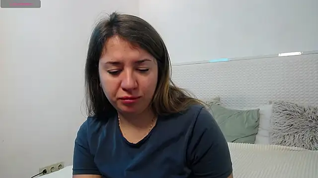 Leona Rae online show from 01-12-26, 07:46