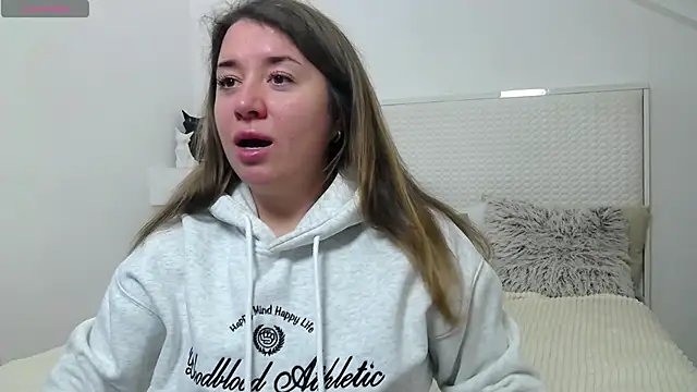 Leona Rae online show from 01-13-26, 01:49