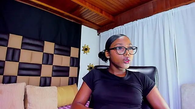 MelodyBrooks online show from 11-25-25, 05:13