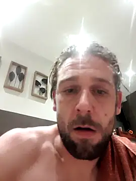 Snapshot of wettel2 chatting on 11-24-25, 10:53 wettel2 online show from 11-24-25, 10:53