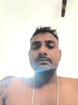 Snapshot of aryaaap chatting on 11-24-25, 05:29 aryaaap online show from 11-24-25, 05:29