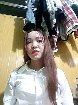 Snapshot of bong-ngo- chatting on 11-23-25, 08:41 bong-ngo- online show from 11-23-25, 08:41