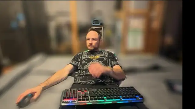 famous1tad online show from 12-19-25, 02:51