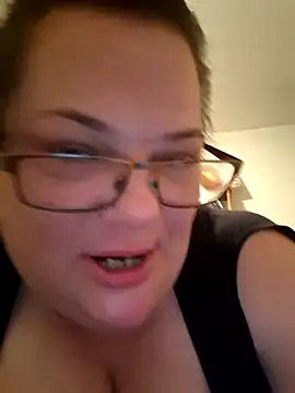 Tasmine online show from 11-24-25, 01:33