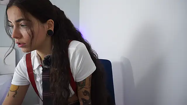 Snapshot of LianixLoverx chatting on 11-27-25, 12:46 LianixLoverx online show from 11-27-25, 12:46