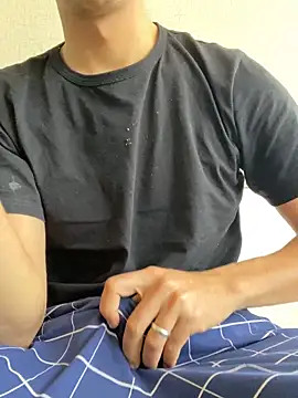 Kralenes2133 online show from 11-28-25, 08:17