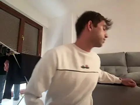 Hugoo 21 online show from 11-24-25, 02:28