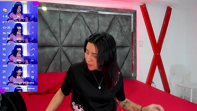 Nixie Lee  online show from 11-24-25, 07:13