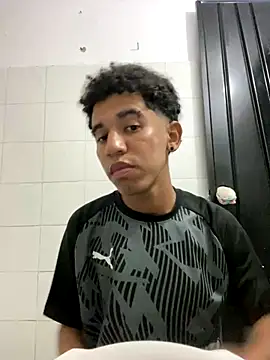 Snapshot of Grejo19 chatting on 11-26-25, 06:14 Grejo19 online show from 11-26-25, 06:14