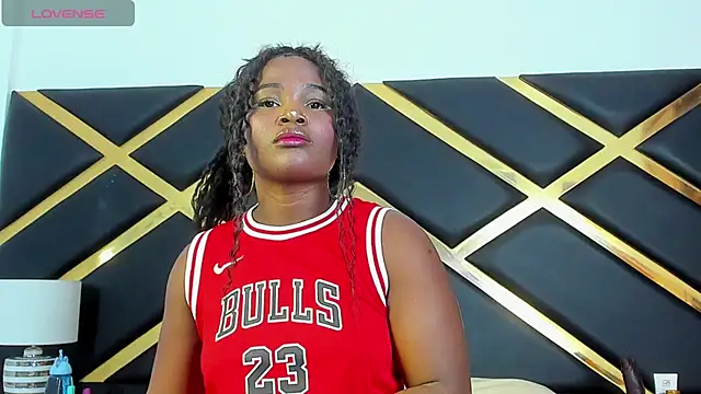 IrisHerrera  online show from 12-01-25, 12:32