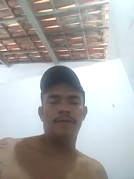 Snapshot of WellingtonOficial chatting on 11-25-25, 11:21 WellingtonOficial online show from 11-25-25, 11:21