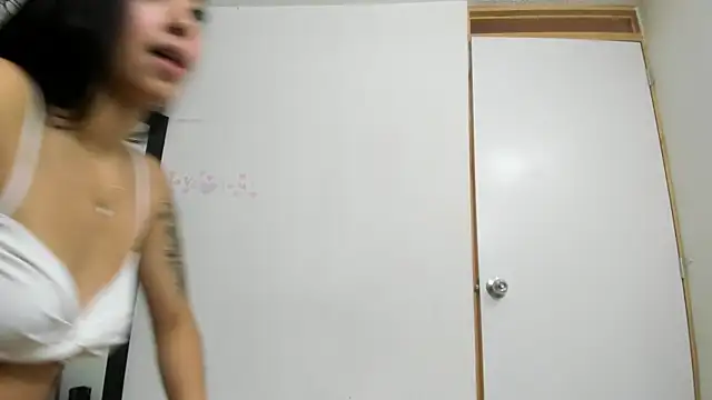 angel pink7 online show from 12-16-25, 07:19