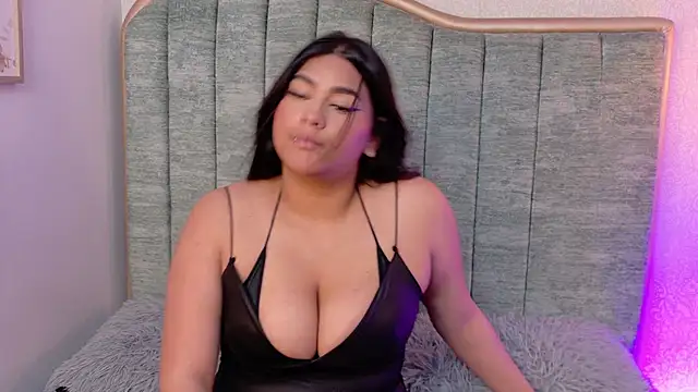 Kittyy Antonella  online show from 11-25-25, 12:38