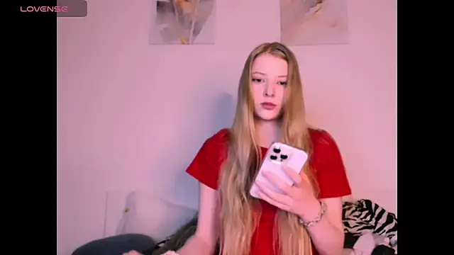  Milana Sparkl75  online show from 01-11-26, 07:19