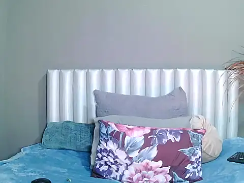 SavageHoney online show from 11-28-25, 07:38