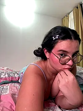 LilBunny 1 online show from 11-26-25, 12:00